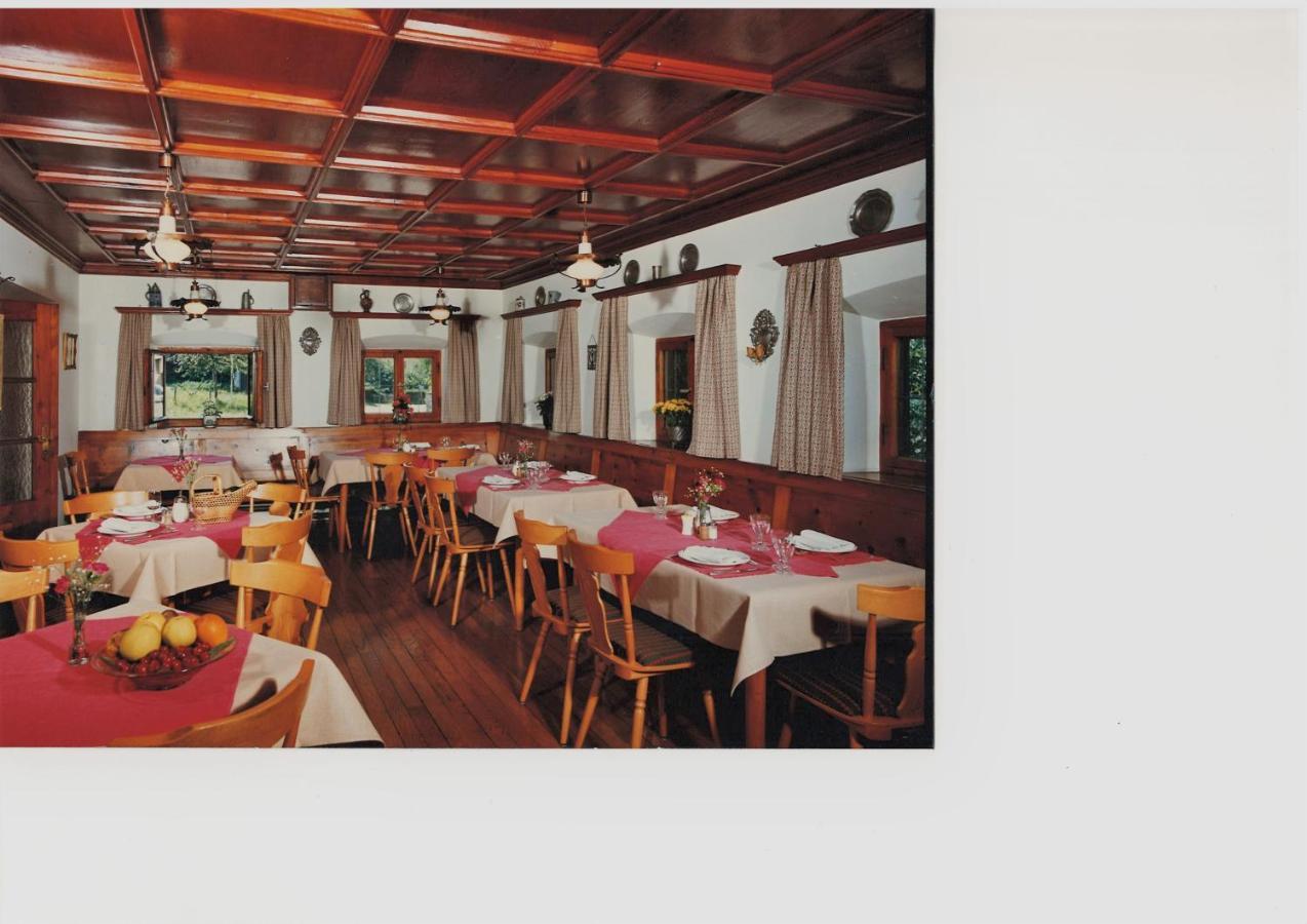 Alter Ziehbrunnen Hotel Bad Endorf Eksteriør billede