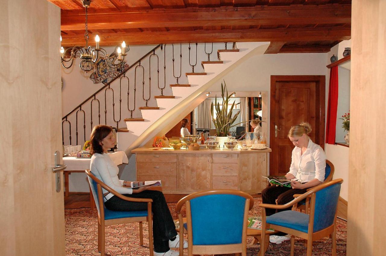 Alter Ziehbrunnen Hotel Bad Endorf Eksteriør billede