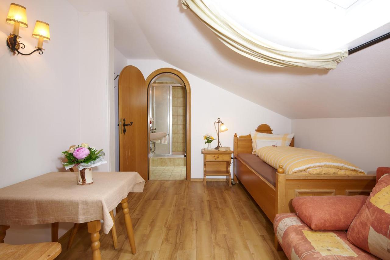 Alter Ziehbrunnen Hotel Bad Endorf Eksteriør billede