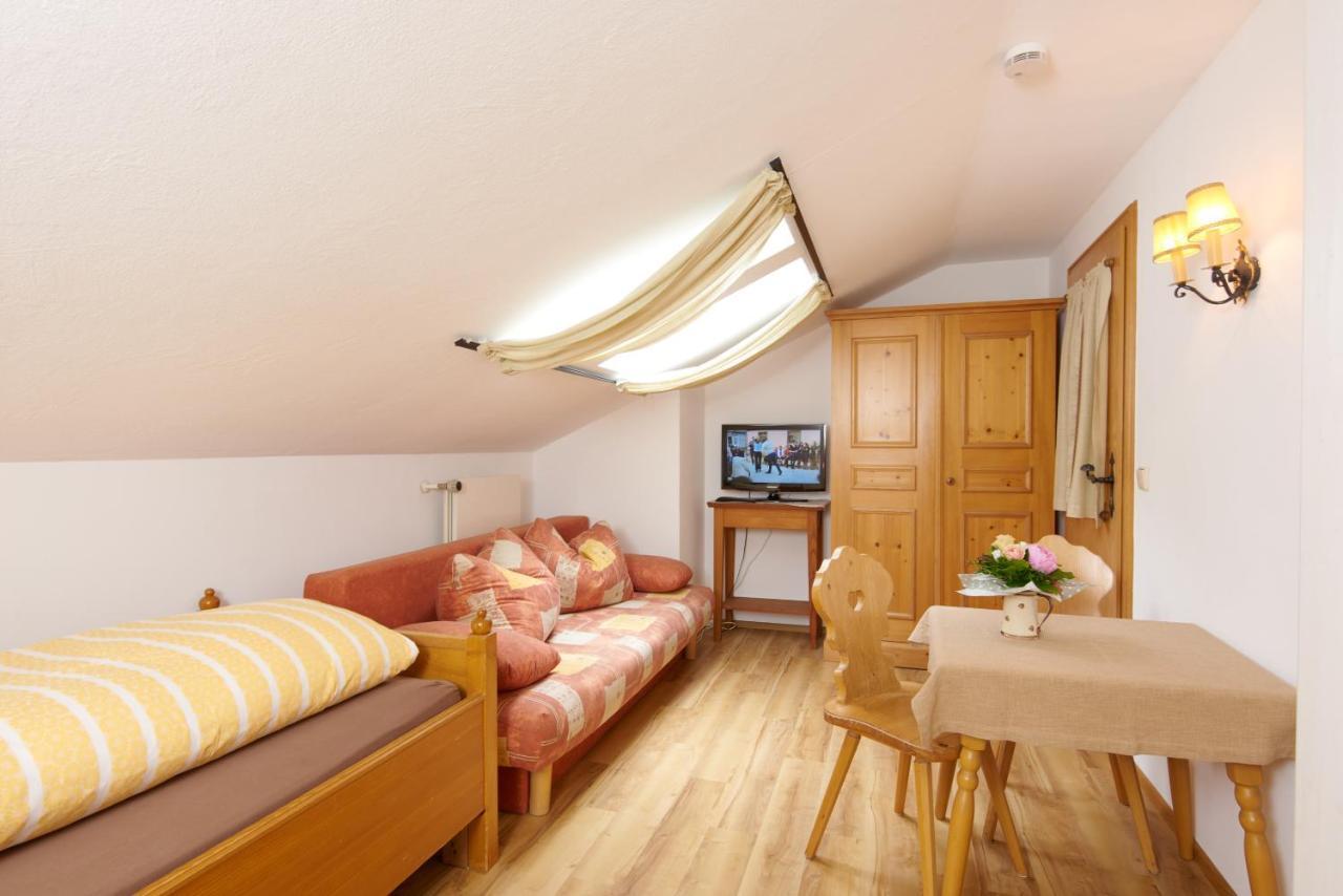 Alter Ziehbrunnen Hotel Bad Endorf Eksteriør billede
