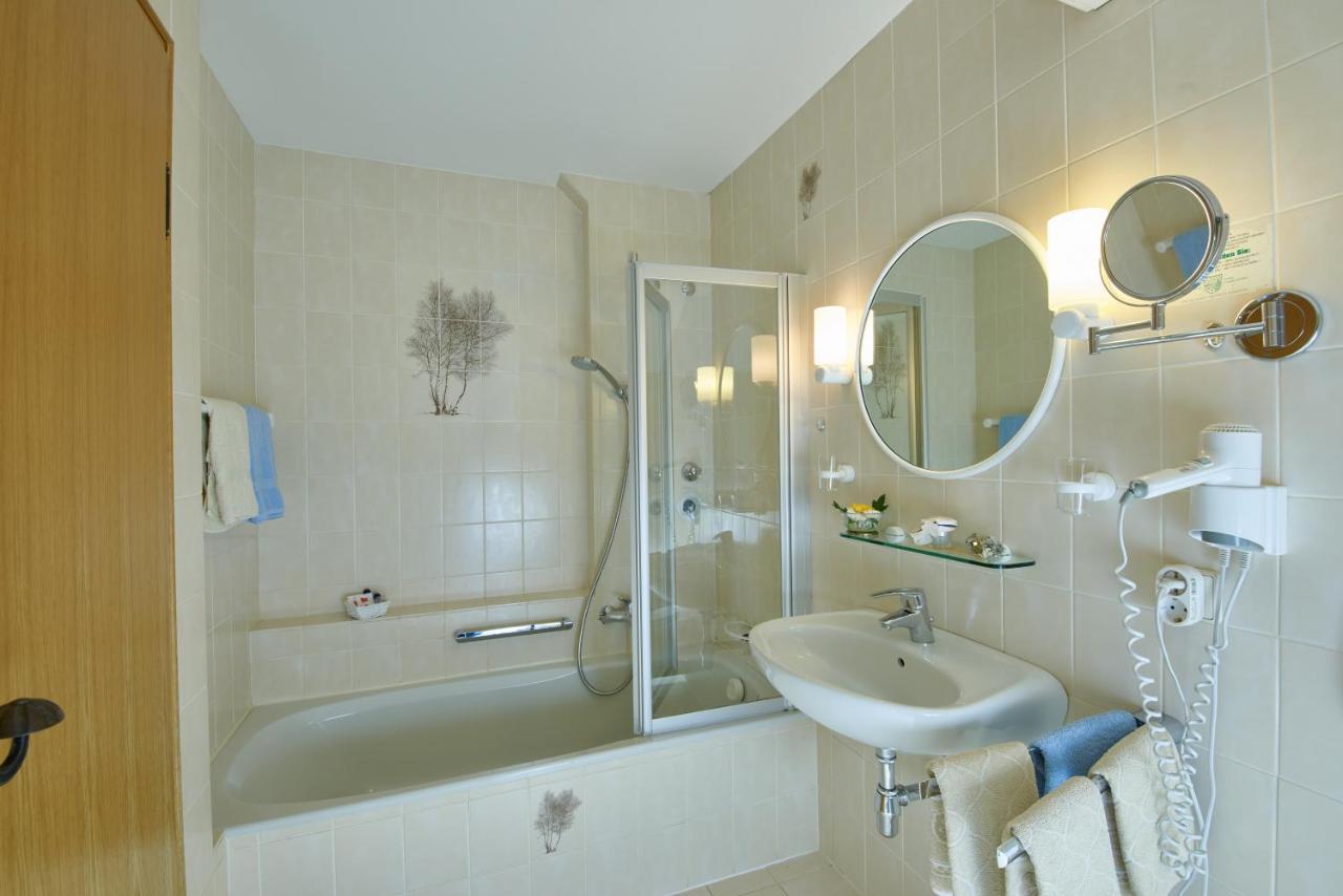 Alter Ziehbrunnen Hotel Bad Endorf Eksteriør billede