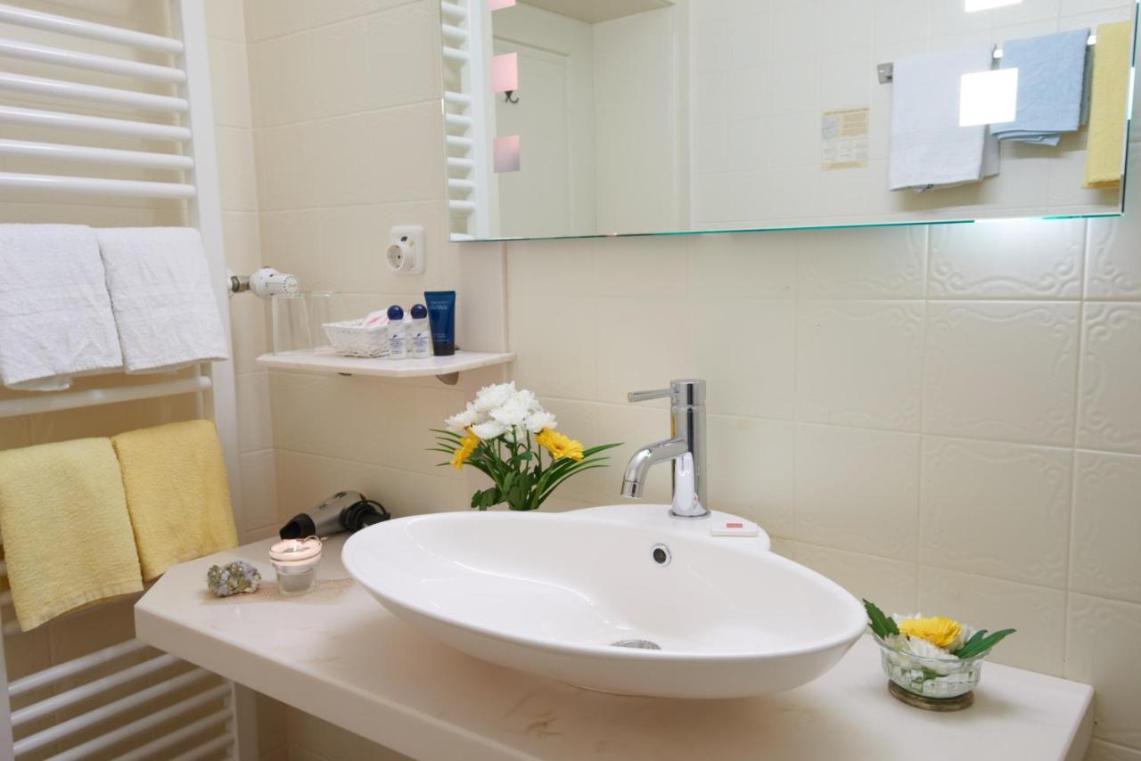 Alter Ziehbrunnen Hotel Bad Endorf Eksteriør billede