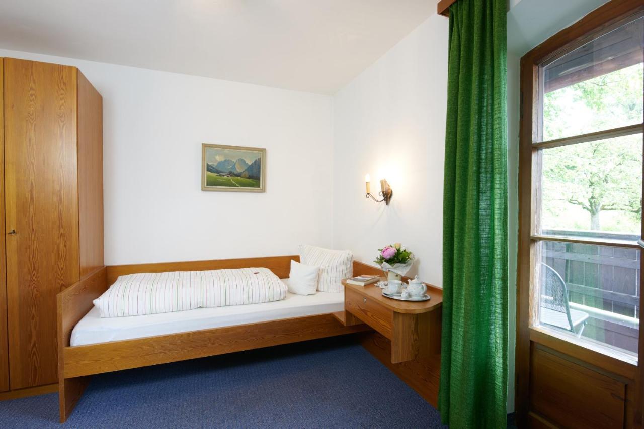Alter Ziehbrunnen Hotel Bad Endorf Eksteriør billede