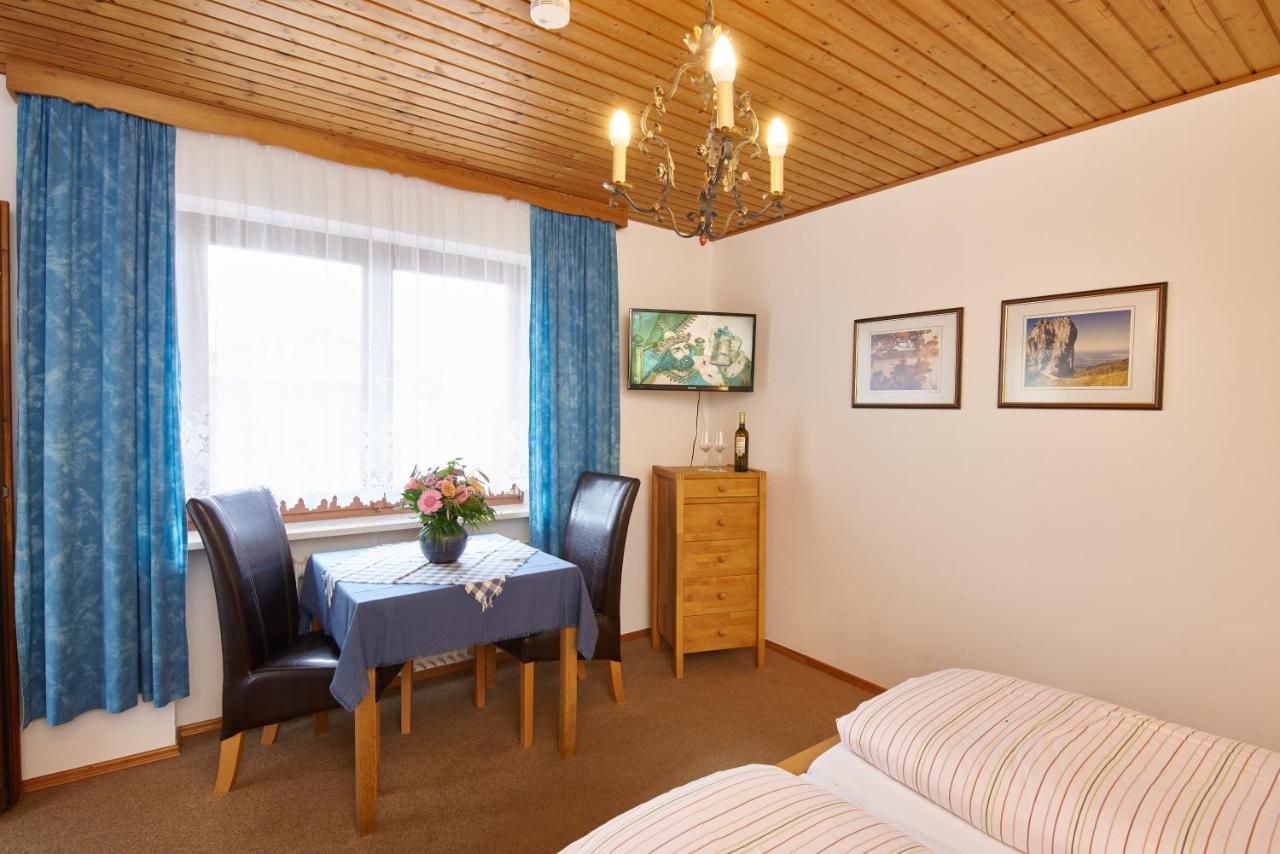 Alter Ziehbrunnen Hotel Bad Endorf Eksteriør billede